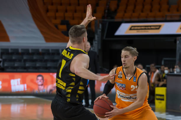 不同于以往 不同于以往