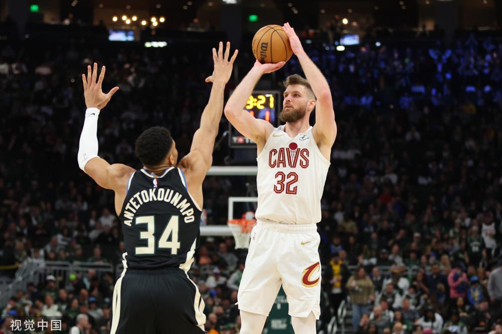 在激烈的篮 在激烈的篮